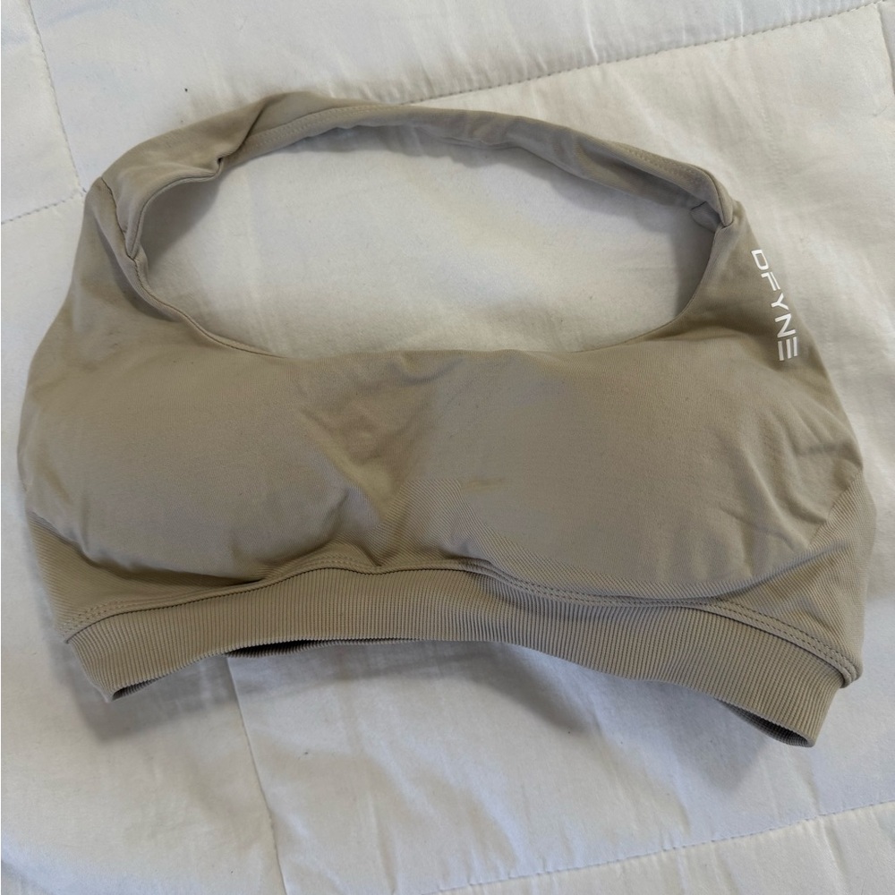 Dfyne halter sports bra